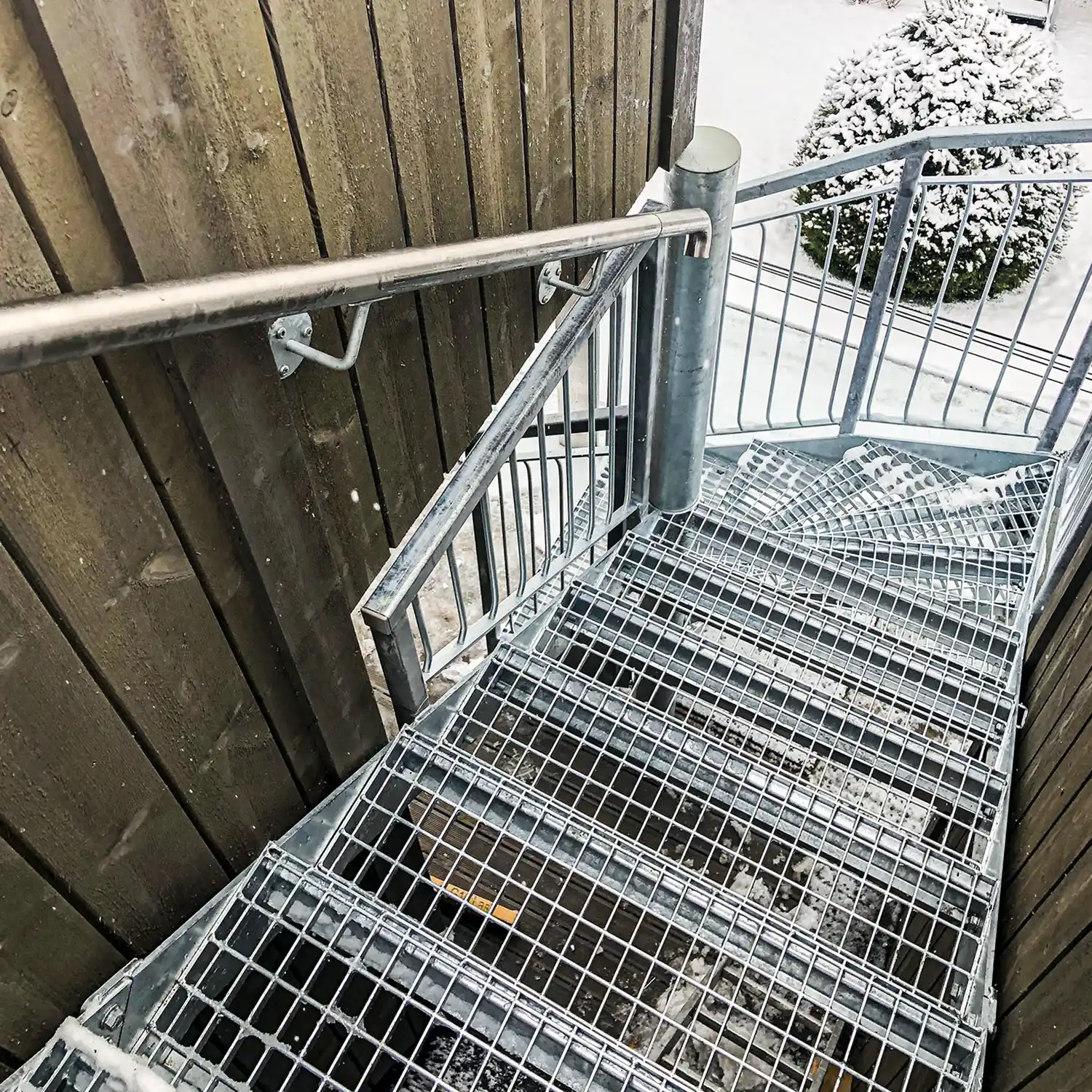 Kombinasjonstrapp, utendørs, galvanisert.