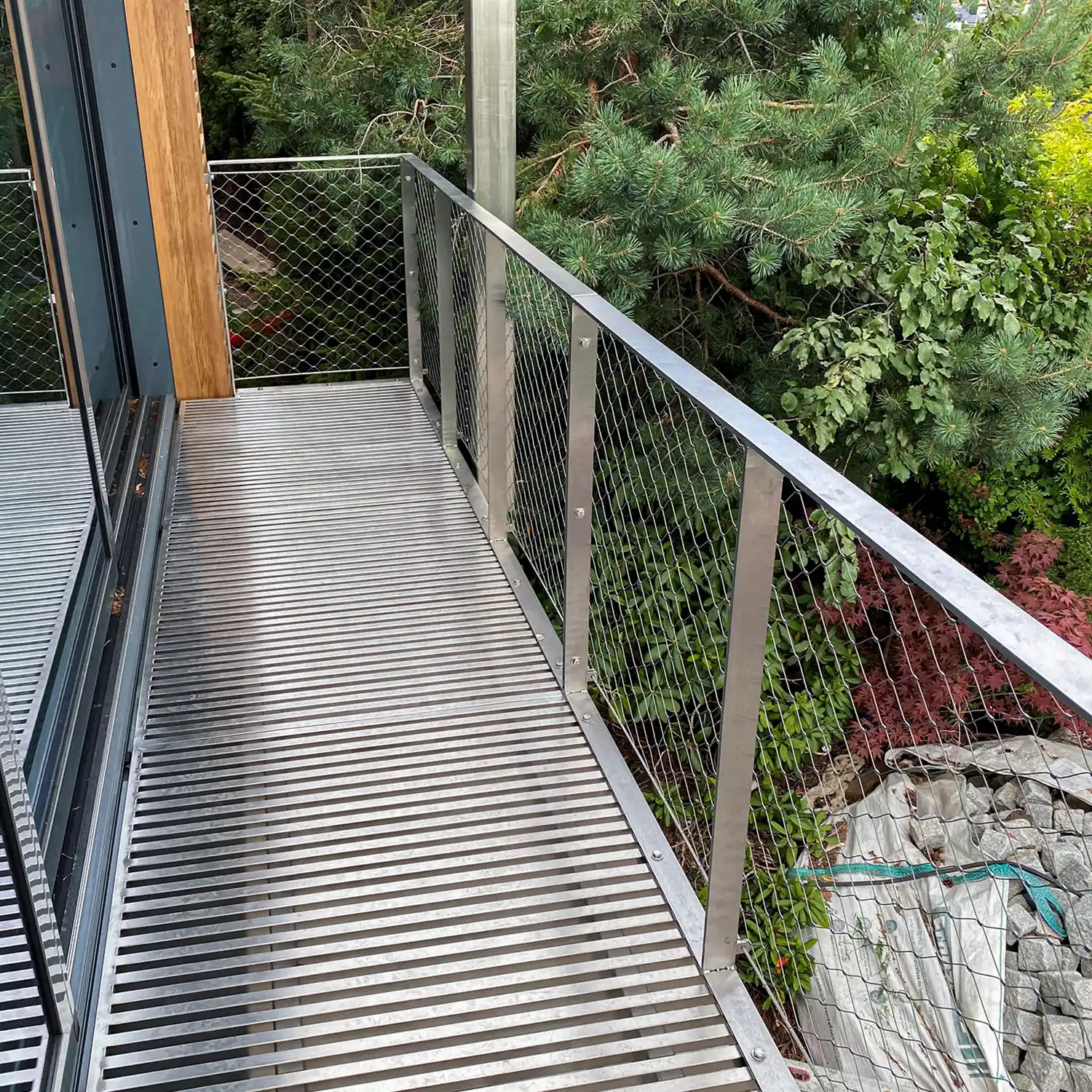 Nettingrekkverk på Snarøya balkong.